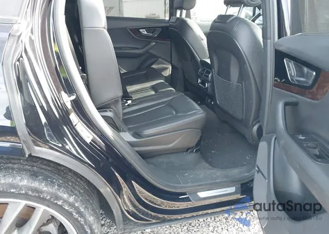 2018 Audi Q7 3.0T Premium z USA, uszkodzony, nr VIN WA1VAAF74JD051048